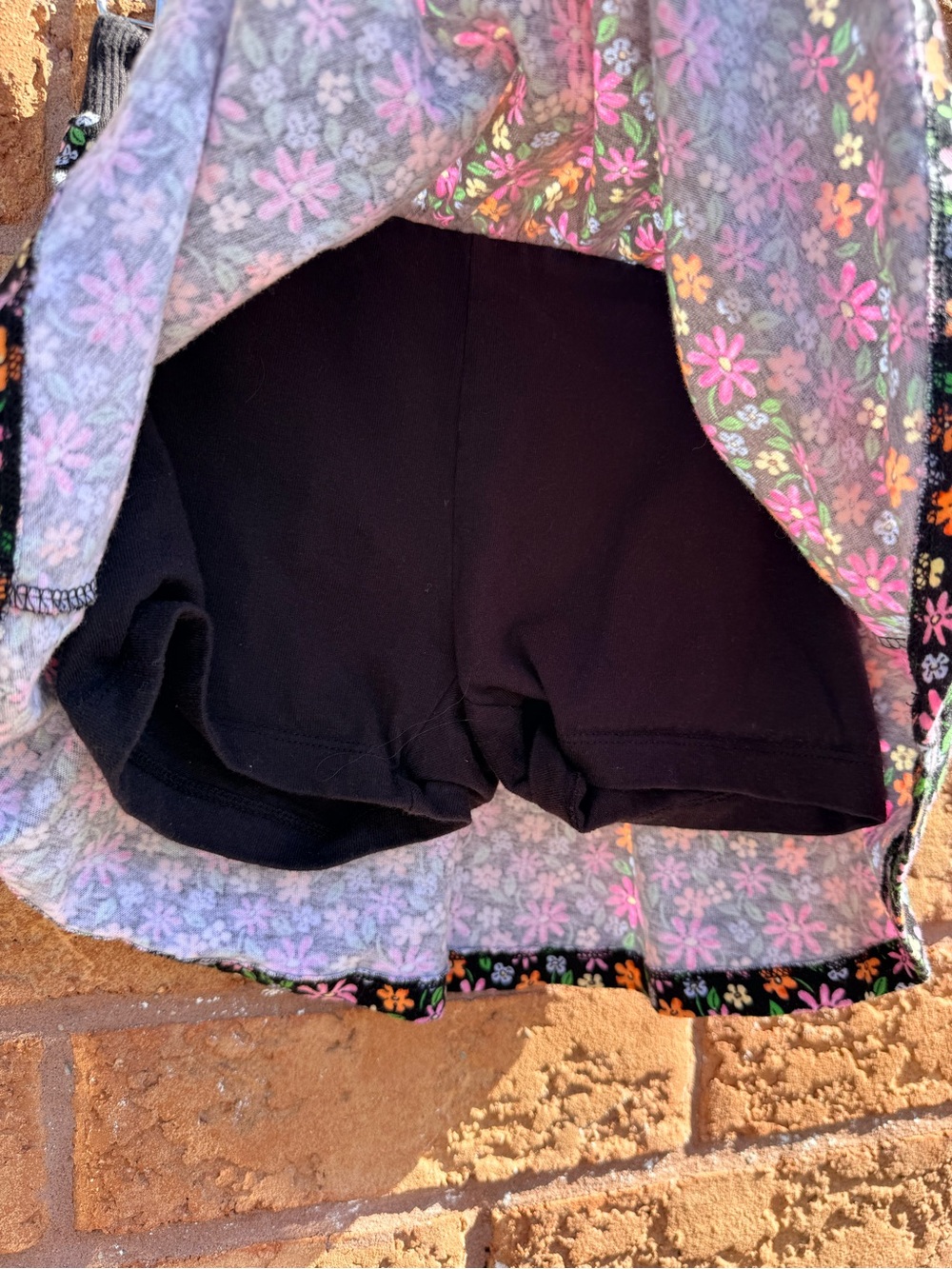 4/$25 • Old Navy Elastic Waist Floral Print Skort - Picture 3 of 4